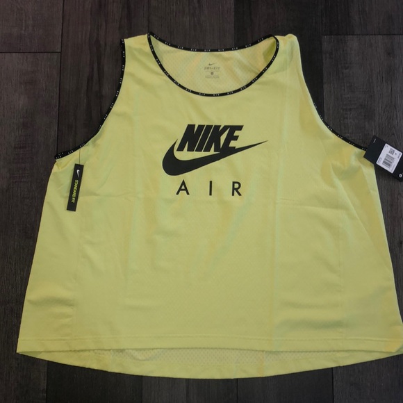 Nike Tops - Women’s Nike air plus size running tank 1x